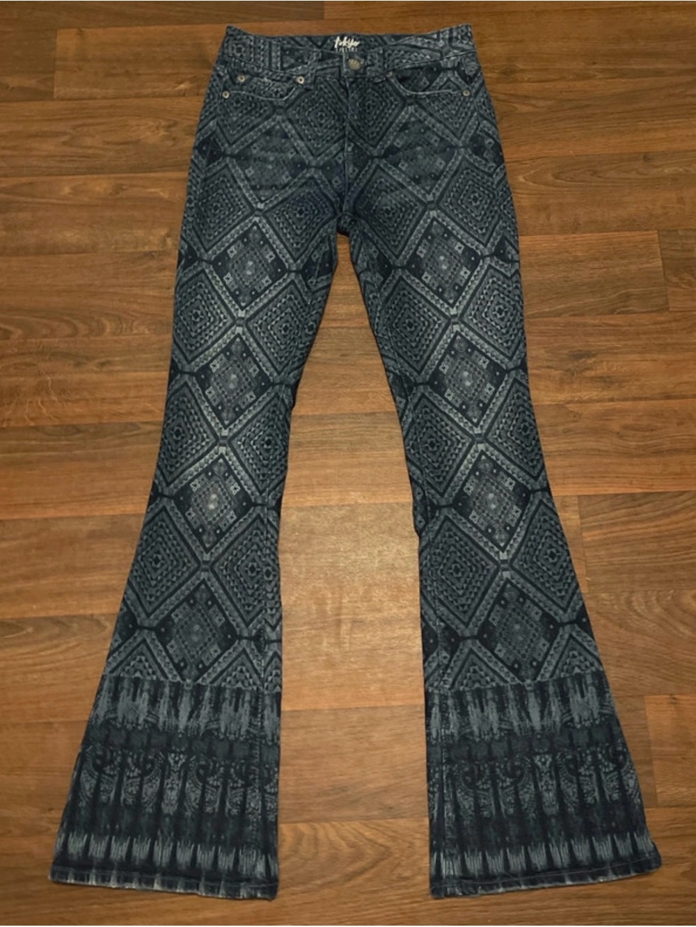 Tokyo Darling Aztec High Waisted Flare Size 2
